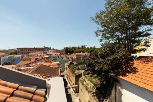 Central Lisbon With View Exterior photo
